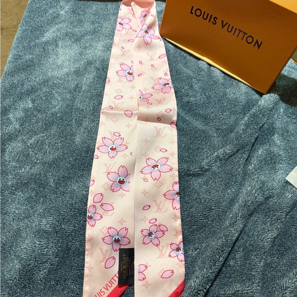 LV Cherry Blossom Pink and Brown Scarf Set - Picture 8 of 11